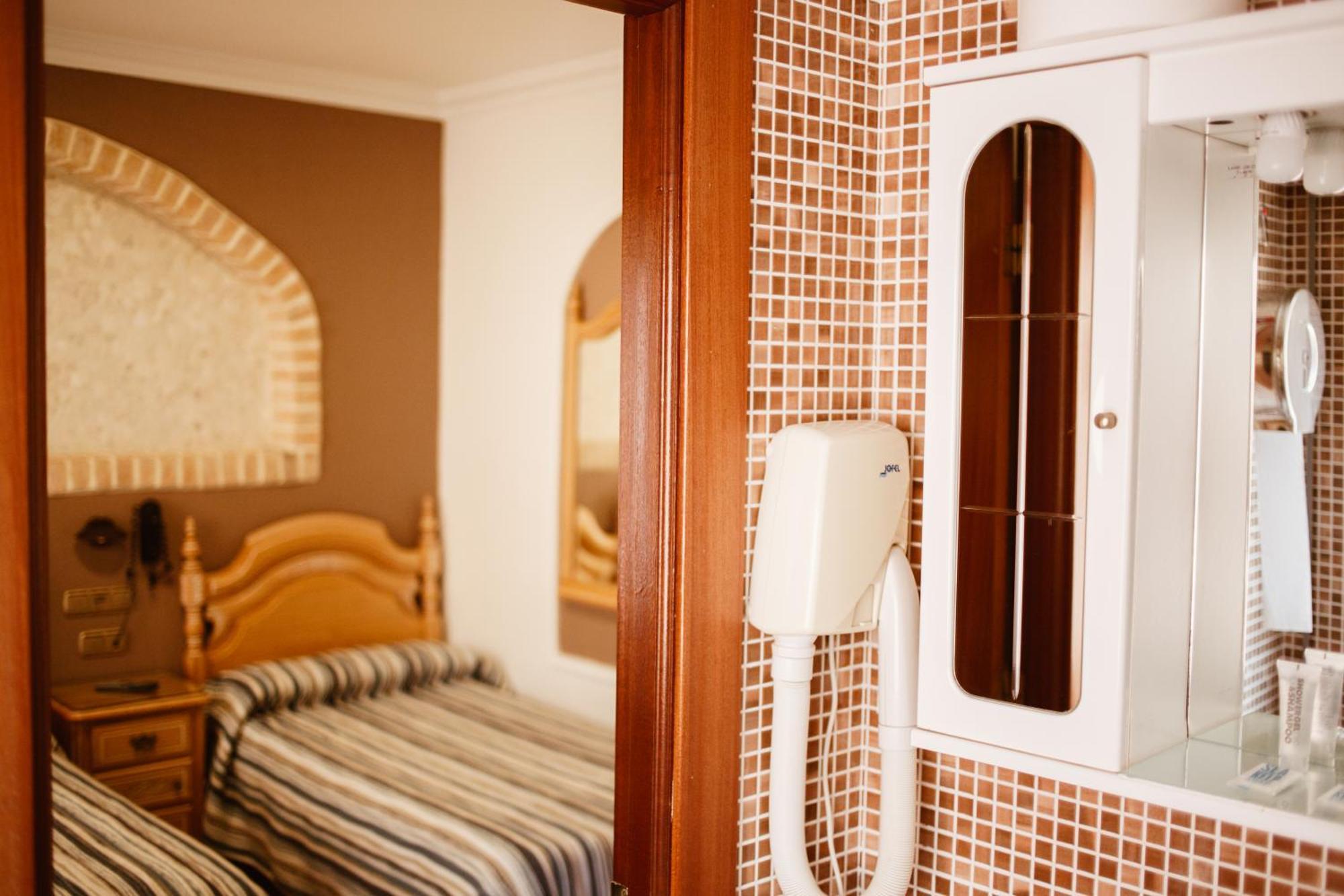 Standard Triple Room,1698948609:JPEG